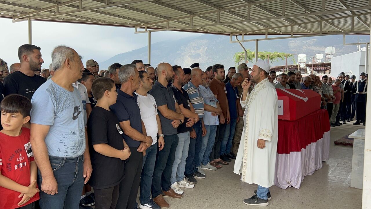 Yeni Baba Uzman Çavuş, Evladını Gördükten 3 Gün Sonra Kalp Kriziyle Hayatını Kaybetti (3)