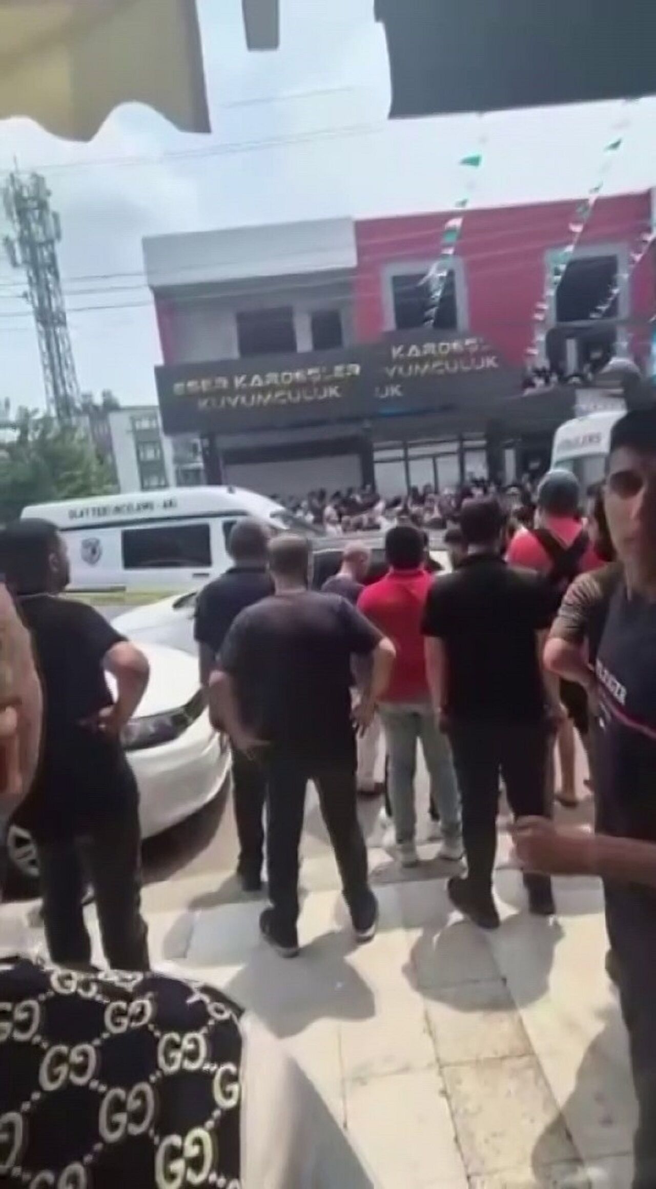 Adana Demirspor'un Kalecisinin Babası Kuyumcu Dükkanında Ölü Bulundu (1)