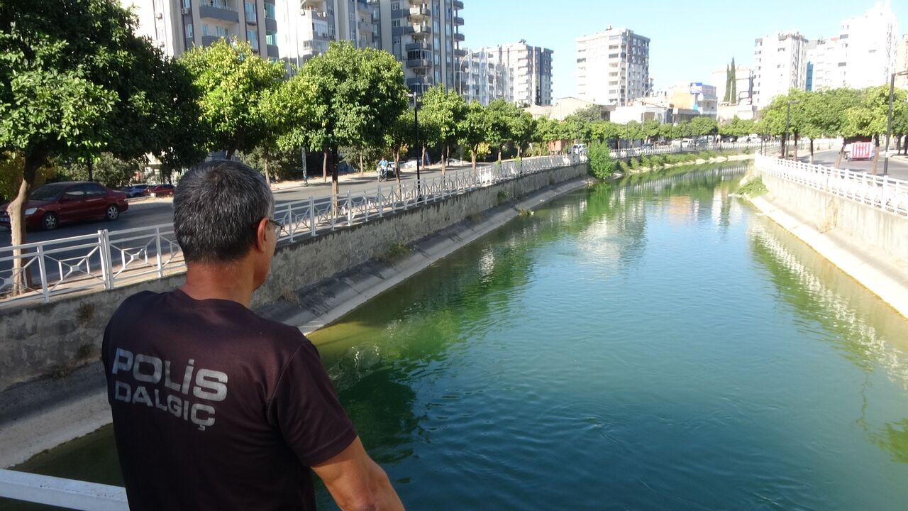 Adana’da Sıcaktan Bunalan Genç Sulama Kanalına Atladı, Boğularak Hayatını Kaybetti (1)