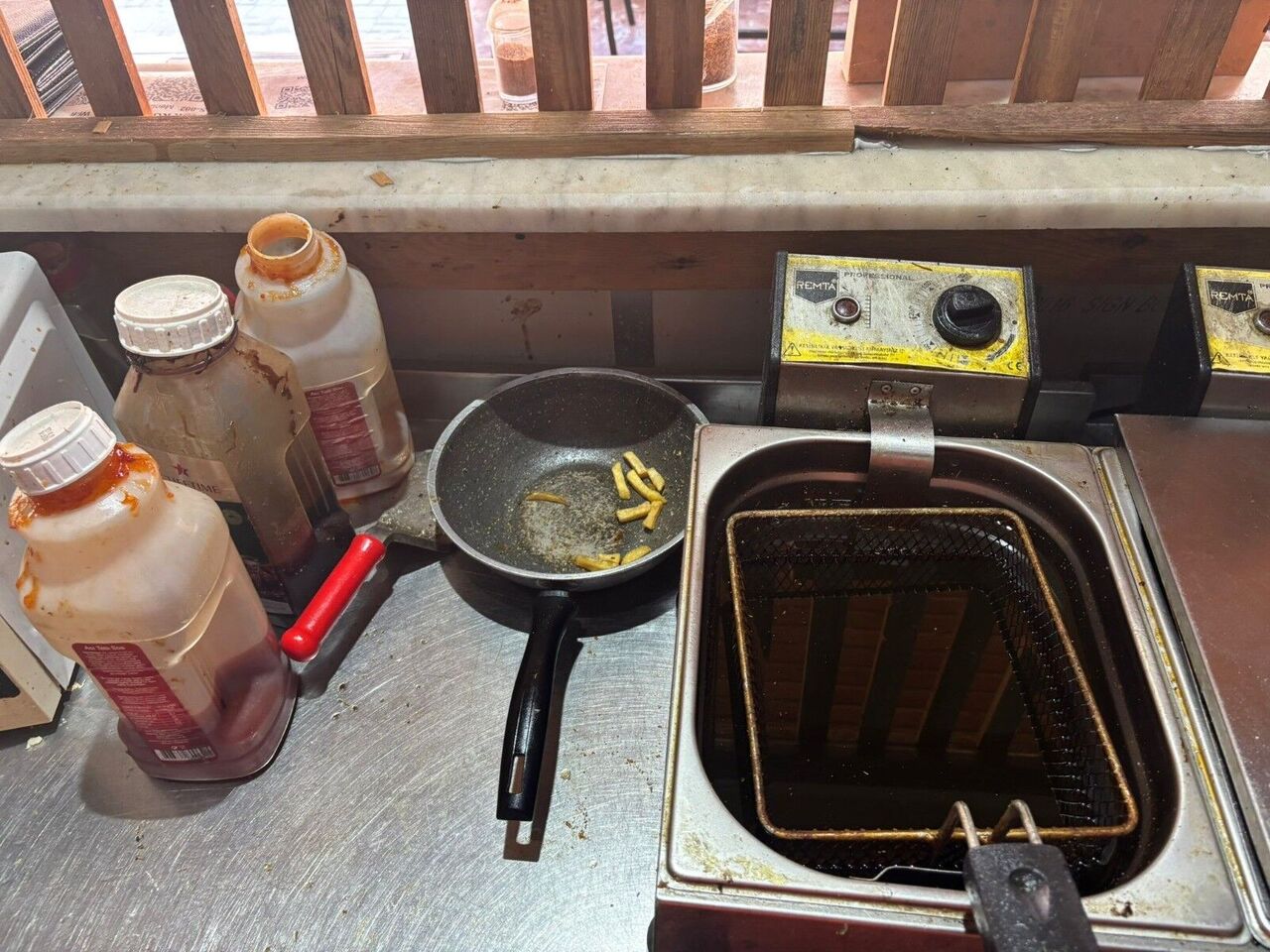 Alanya’da Hijyen Kurallarını Hiçe Sayan Işletme Süresiz Olarak Mühürlend (2)