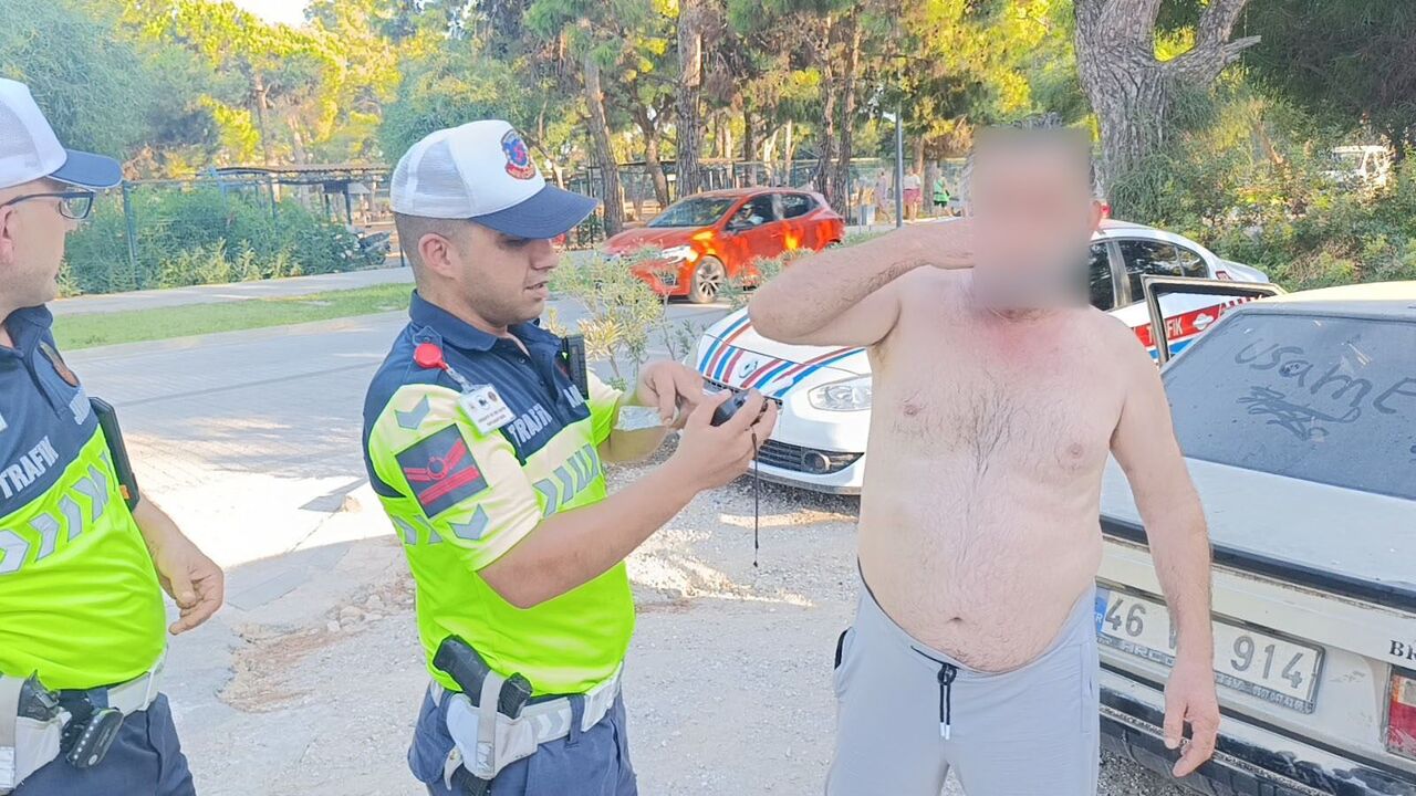 Alkolün Etkisini Litrelerce Su Içerek Düşürmeye Çalıştı, 91 Promil Alkollü Çıktı (1)-1