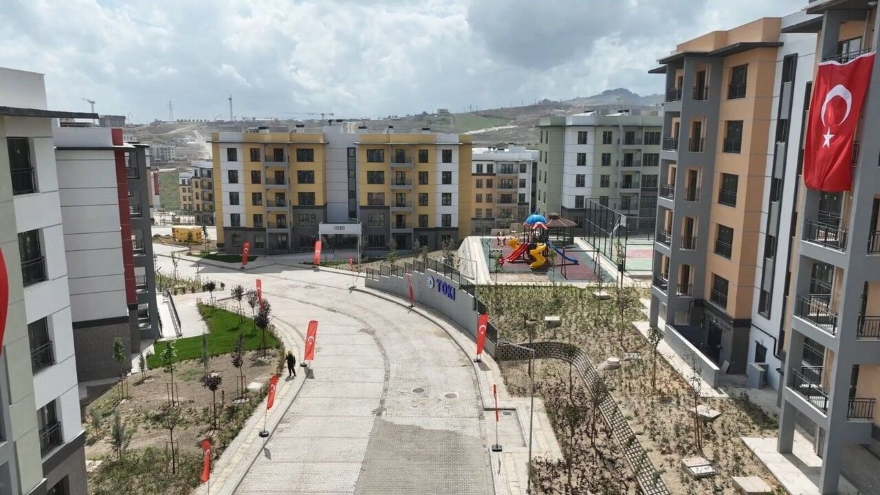 Antakya Deprem Bölgesi Devlet Yatırımlarıyla Yeniden Hayat Buluyor (6)