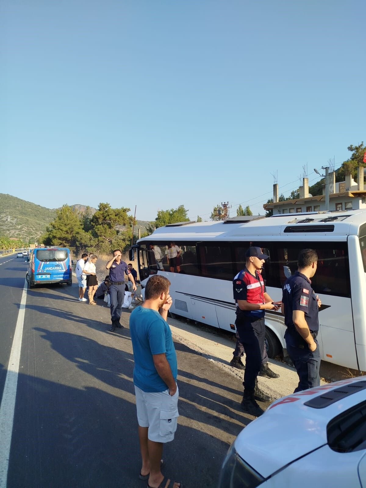 Antalya Gazipaşa’da Trafik Kazasında 23 Kişi Yaralandı (2)