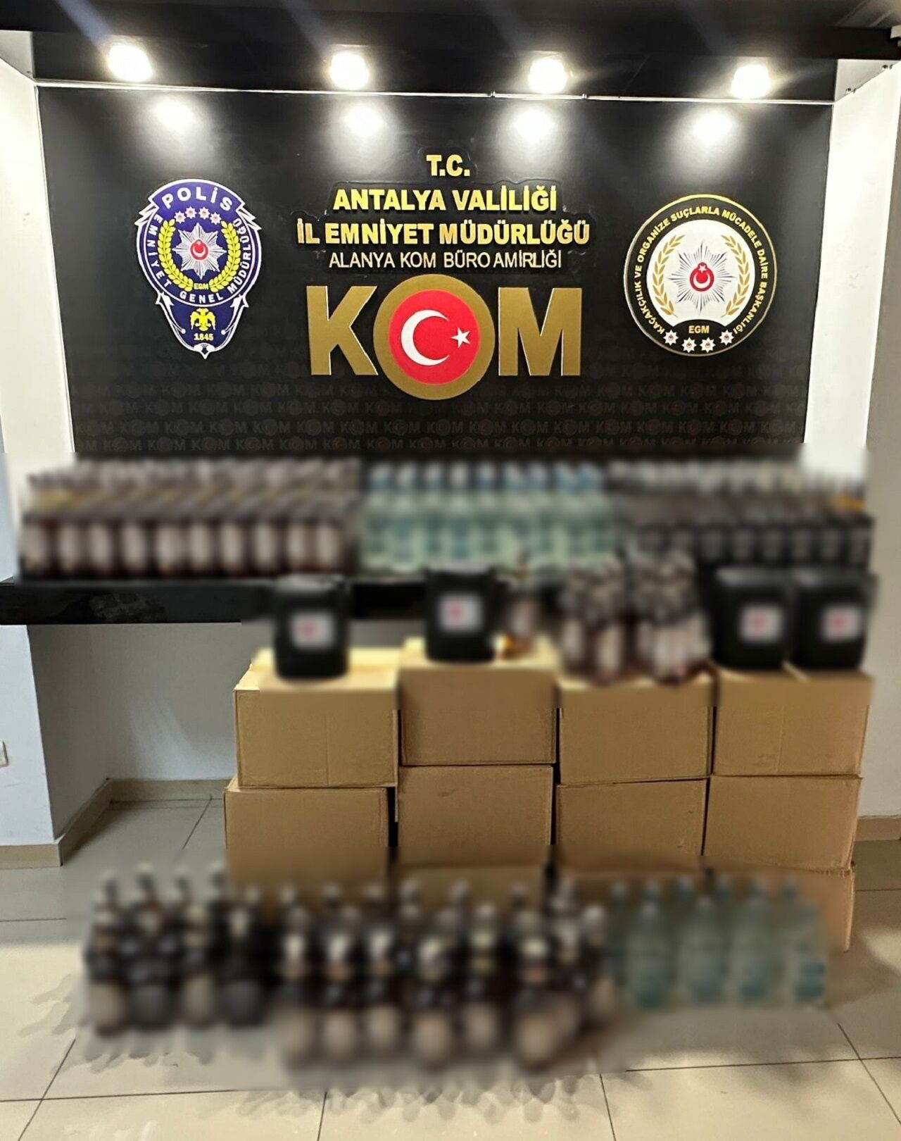 Antalya’da Kom Operasyonlarında 2 Şüpheli Tutuklandı Çok Sayıda Malzeme Ele Geçirildi (3)