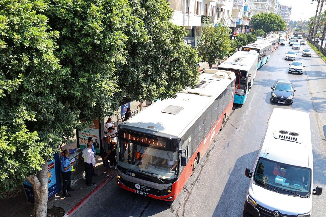 Antalya’da Toplu Taşıma Araçlarında Klima Ve Korna Denetimleri Sıkı (5)