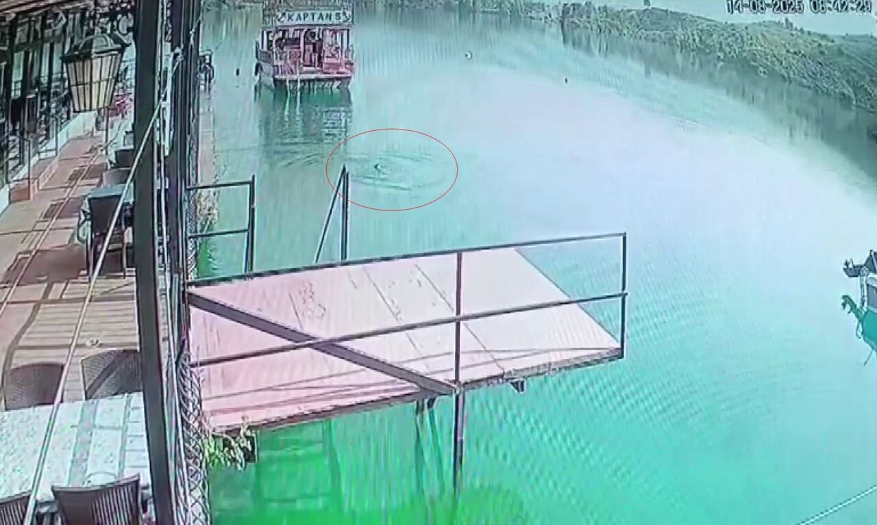 Balıklama Atlayan Adamın Boğulma Anı Kameralara Yansıdı (5)