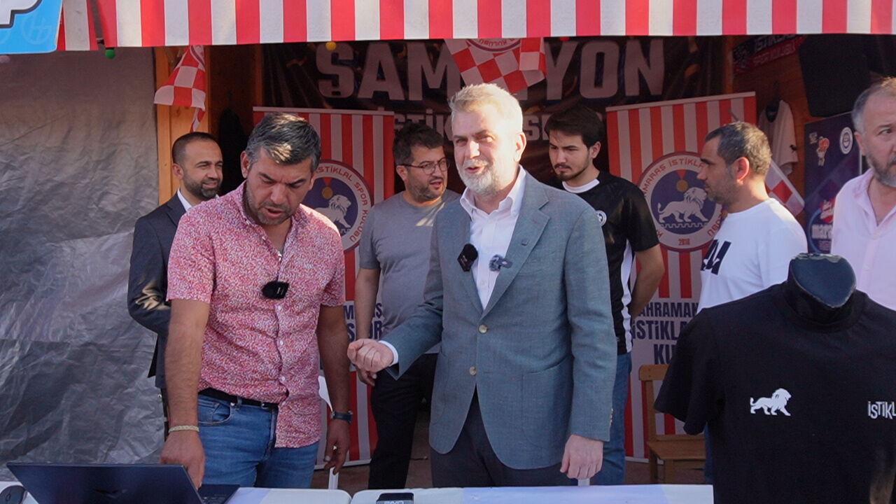 Başkan Görgel, Fuar'da İstiklalspor Kombinesi Satın Aldı-1