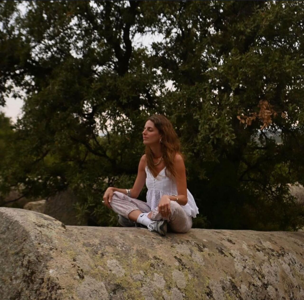 Bige Önal Akrep Sokması Nedeniyle Hastaneye Kaldırıldı (2)