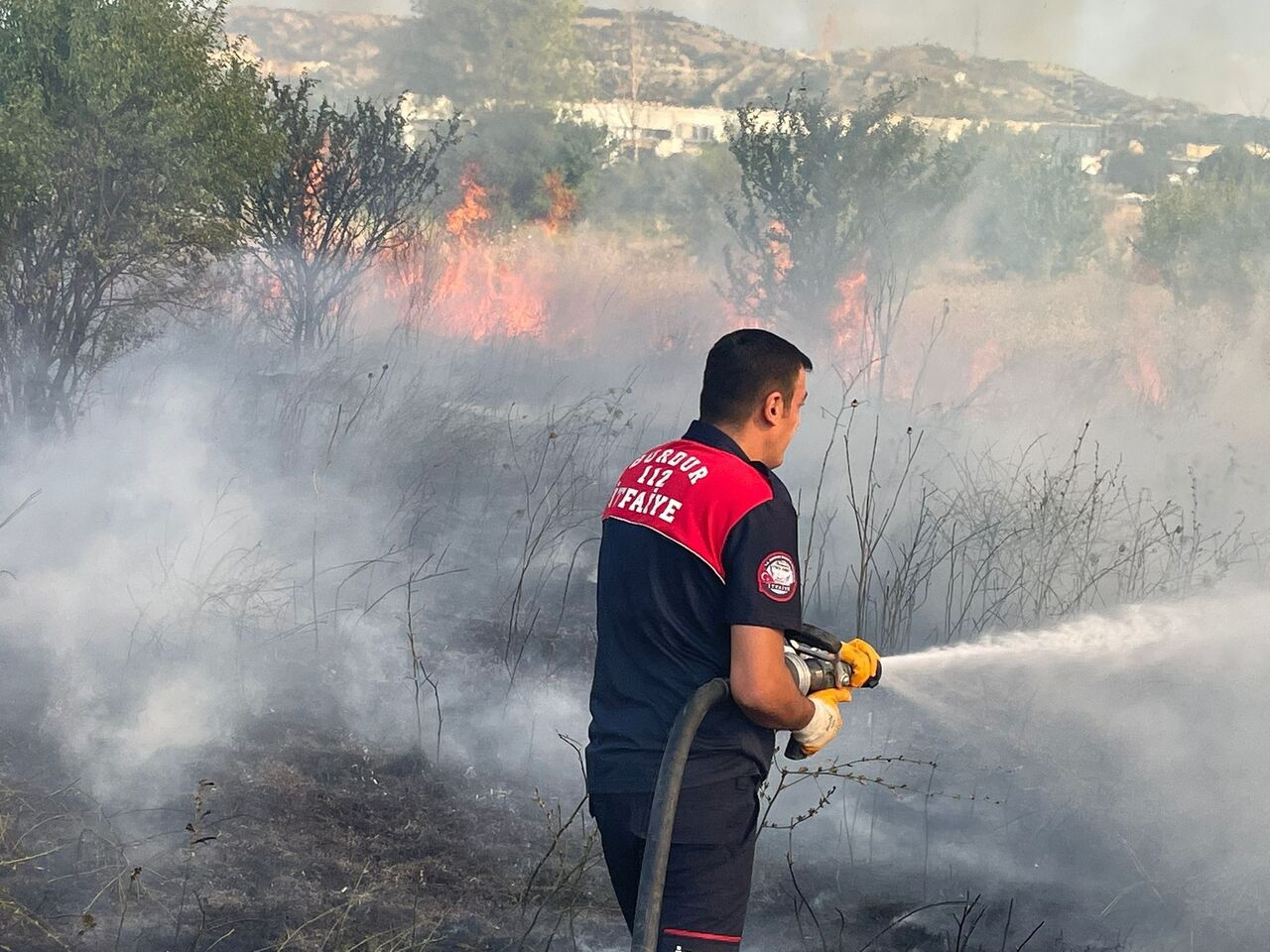 Burdur’da Arazi Yangınında 50 Dönüm Alan Zarar Gördü (1)