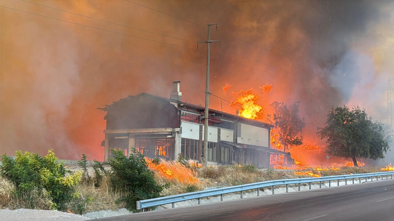Çanakkale Yangını Söndürüldü Mü Son Durum Ve Müdahale Çalışmaları (1)