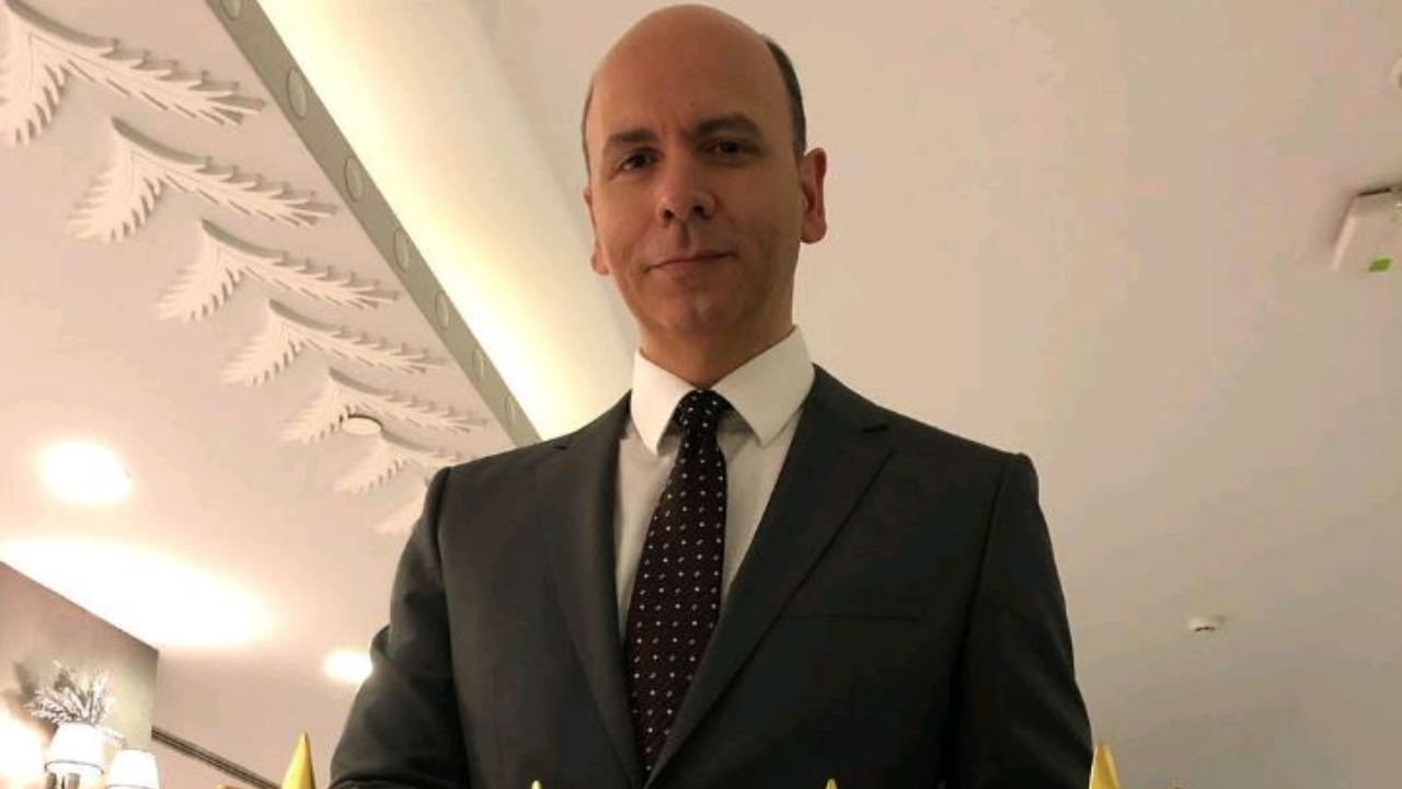 Cem Öğretir Kimdir Yaşı, Eşi, Çocuğu Ve Kariyeri (6)