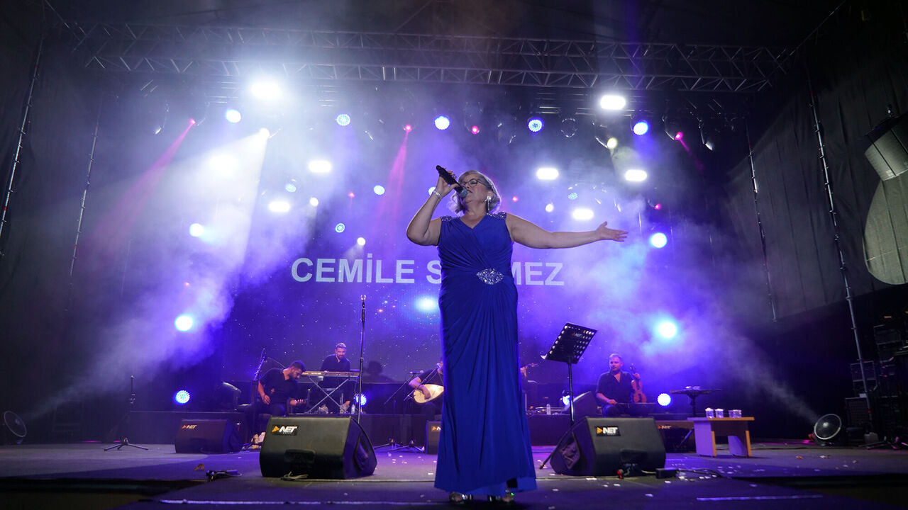 Cemile Sönmez Kafum’da Müzikseverlere Unutulmaz Gece Yaşattı (3)
