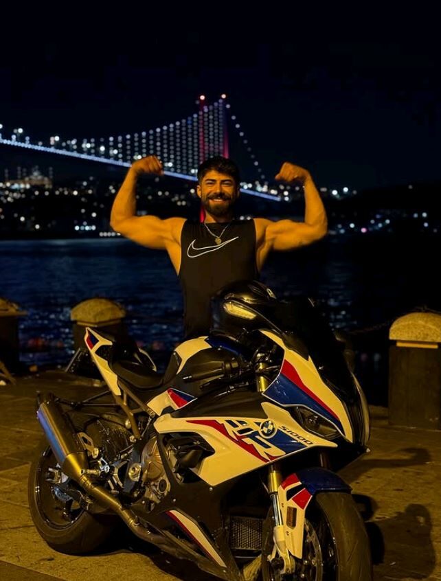 Deniz Servan Kimdir Nereli, Kaç Yaşındaydı (1)