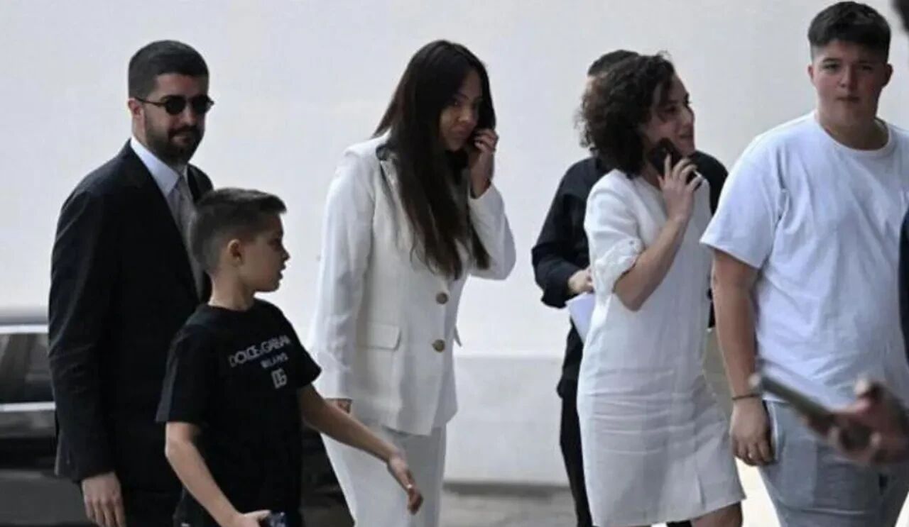 Ebru Gündeş'in Eşi Murat Özdemir Gözaltına Alındı! (1)