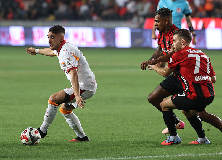 Galatasaray, Gaziantep Fk'yi 3 Mağlup Ederek Yeni Sezona Muhteşem Başladı (5)