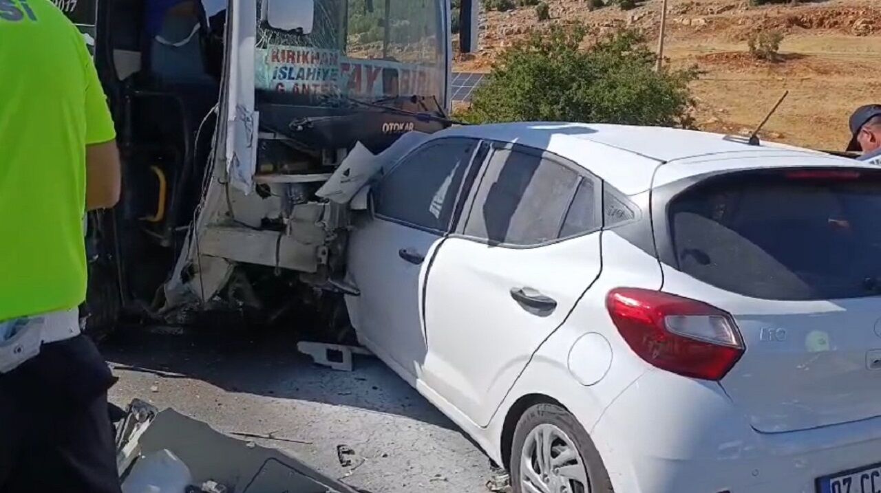 Gaziantep'te 3 Aracın Karıştığı Zincirleme Kaza 1 Ölü, 3 Yaralı (3)