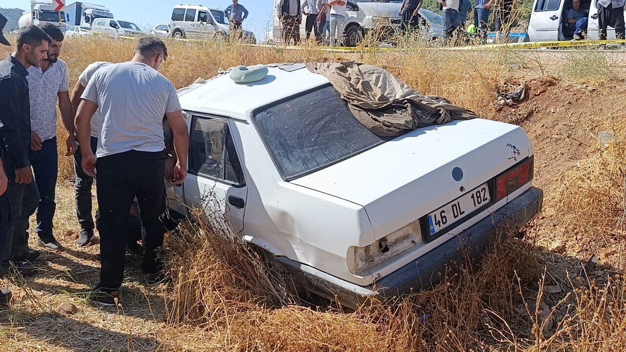 Gaziantep'te 3 Aracın Karıştığı Zincirleme Kaza 1 Ölü, 3 Yaralı (4)
