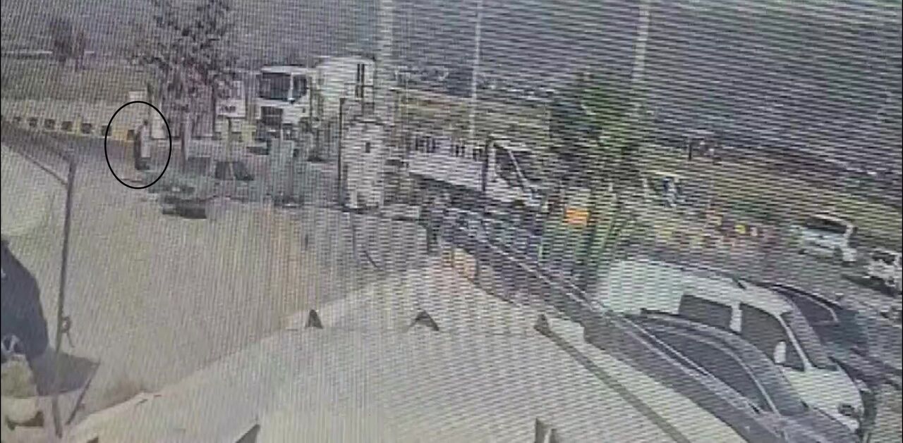 Hatay Arsuz’da Motosiklet Yayaya Çarptı O Anlar Kamerada (2)