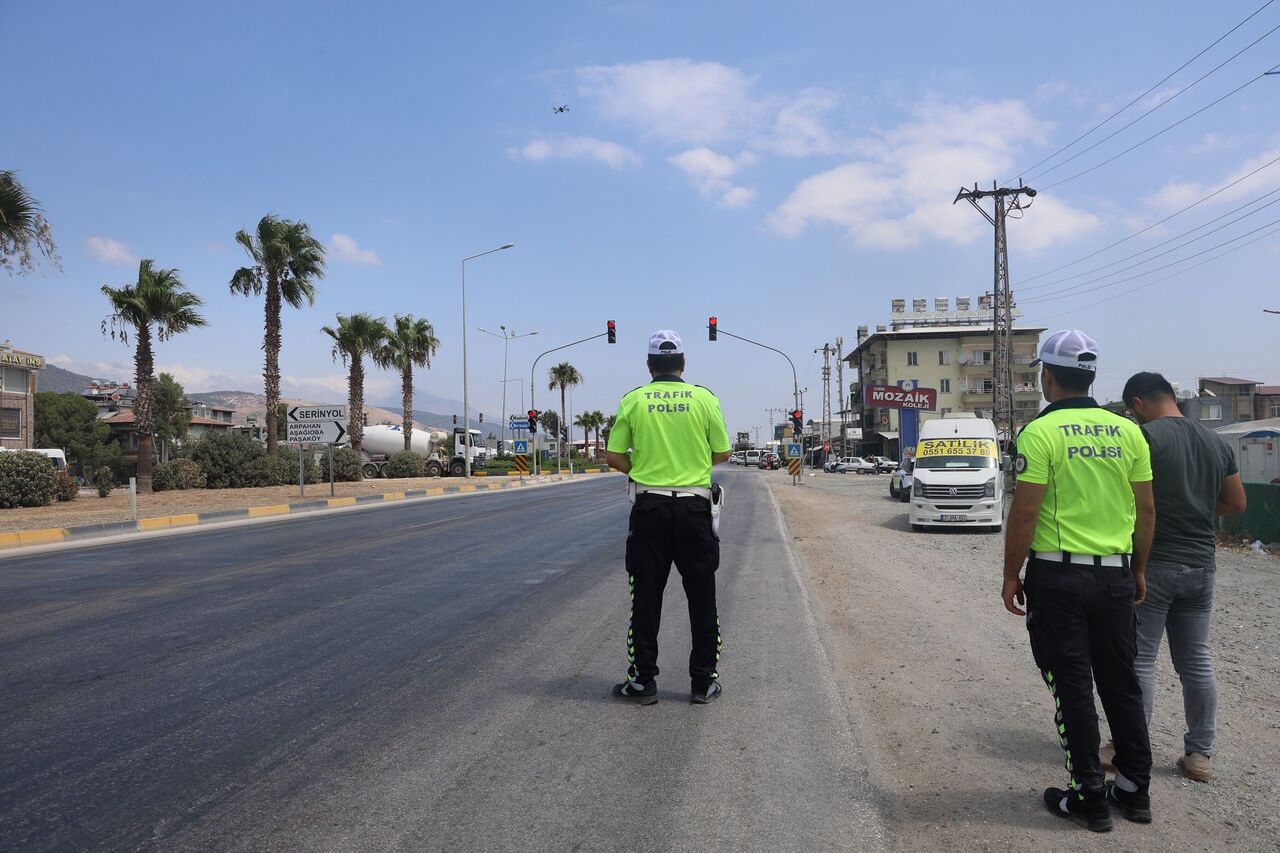 Hatay'da Kırmızı Işık Ihlaline Dron Takibi Ceza Yiyen Sürücüden Anlamlı Sözler (1)-1