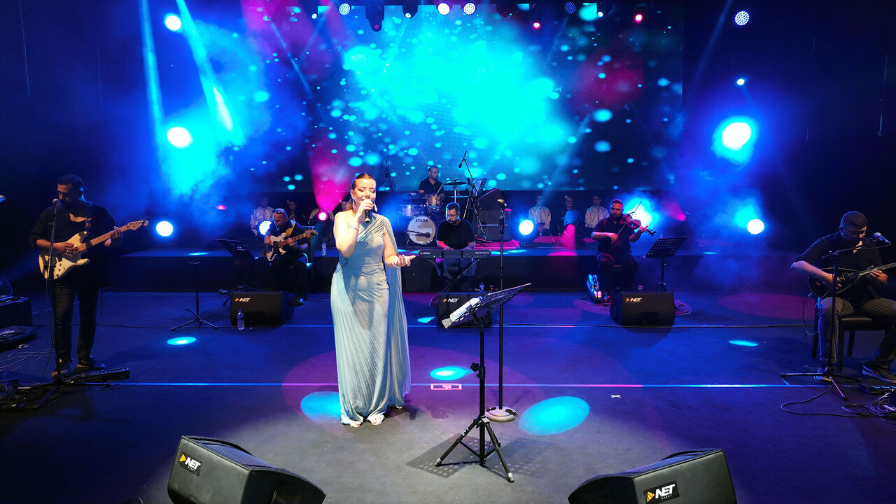 Hatice Gökçeli Fuar Sahnesinde Hemşehrilerini Büyüledi (3)