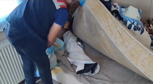 Isparta'da Tefecilik Operasyonu 15 Adet Imzalı Senet Ele Geçirildi (1)