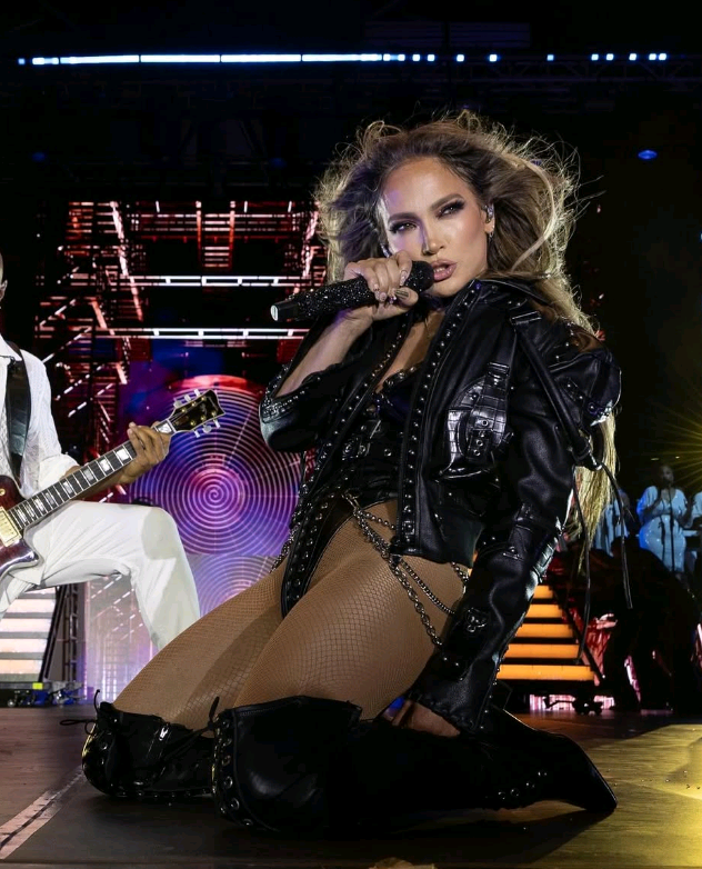 Jennifer Lopez İstanbul’a Dev Konser İçin Geliyor Mega Sahne Hazırlıkları Tamam (4)