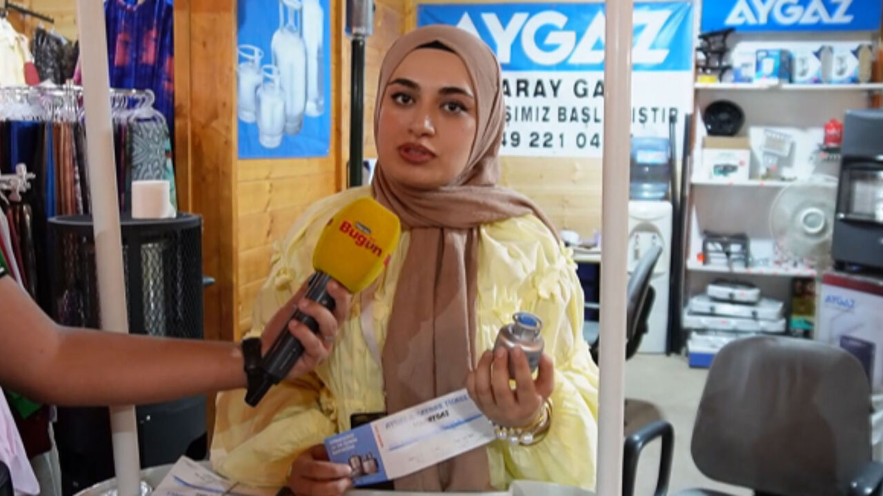 Kahramanmaraş Ağustos Fuarında Bu Standa Giden Herkese 250 Tl Veriliyor