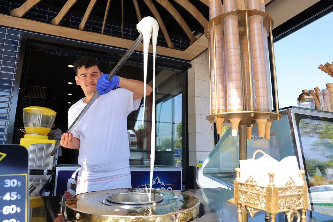 Kahramanmaraş’ın Lezzeti Maraş Dondurması Dünyanın En İyisi Seçildi (2)