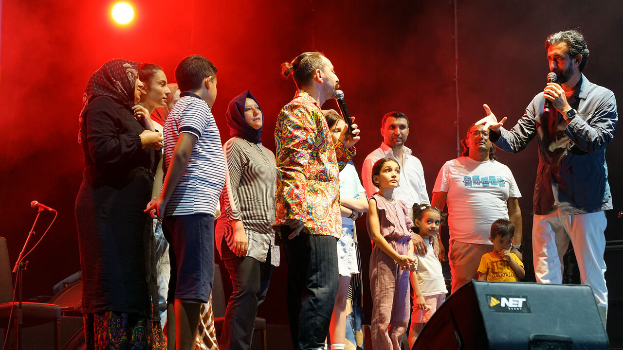 Kahramanmaraş’ta “Aileler Yarışıyor” Programı Izleyicileri Kahkahaya Boğdu (3)