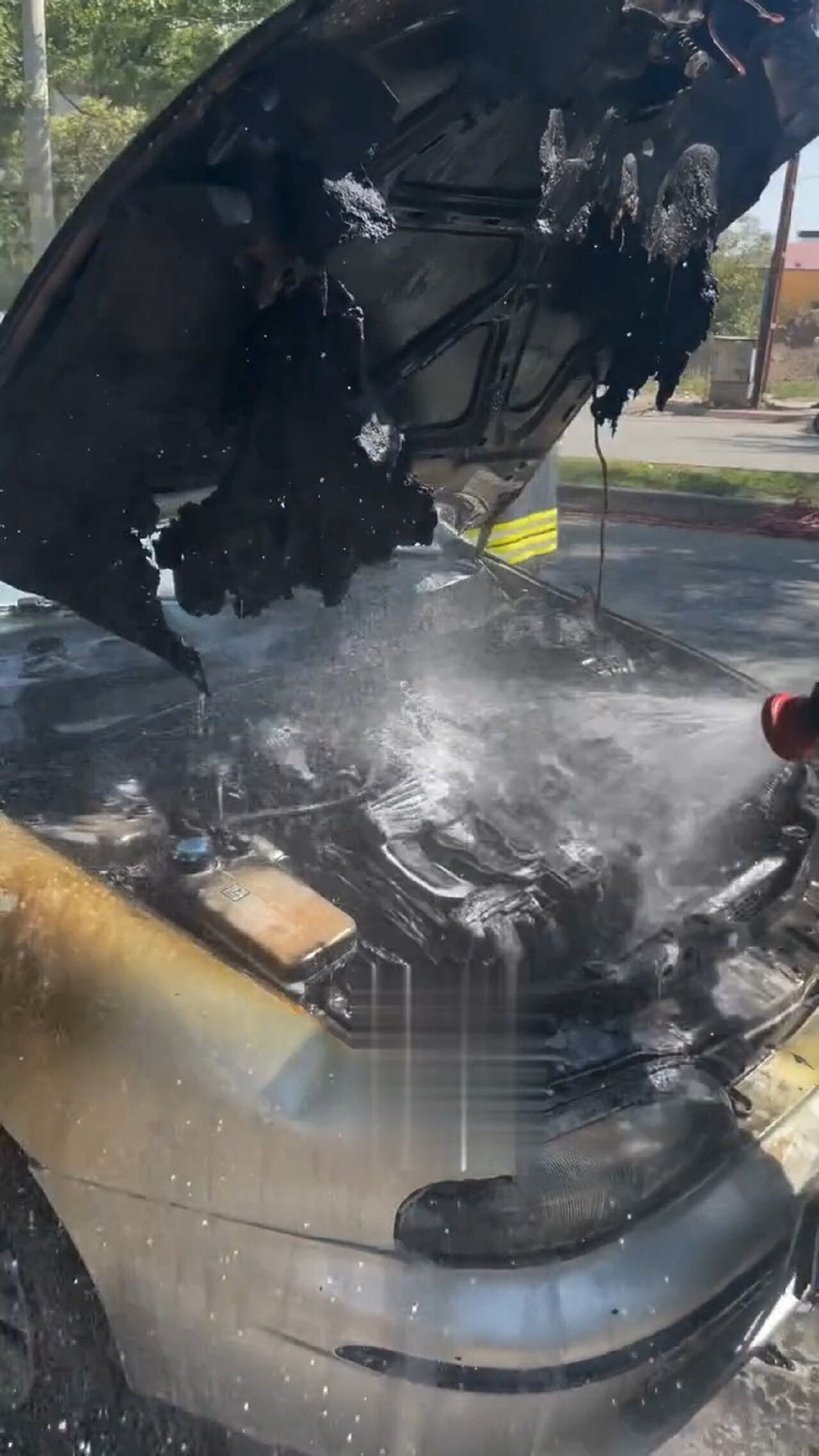 Kahramanmaraş’ta Araç Alev Topuna Döndü, Can Kaybı Yok (1)