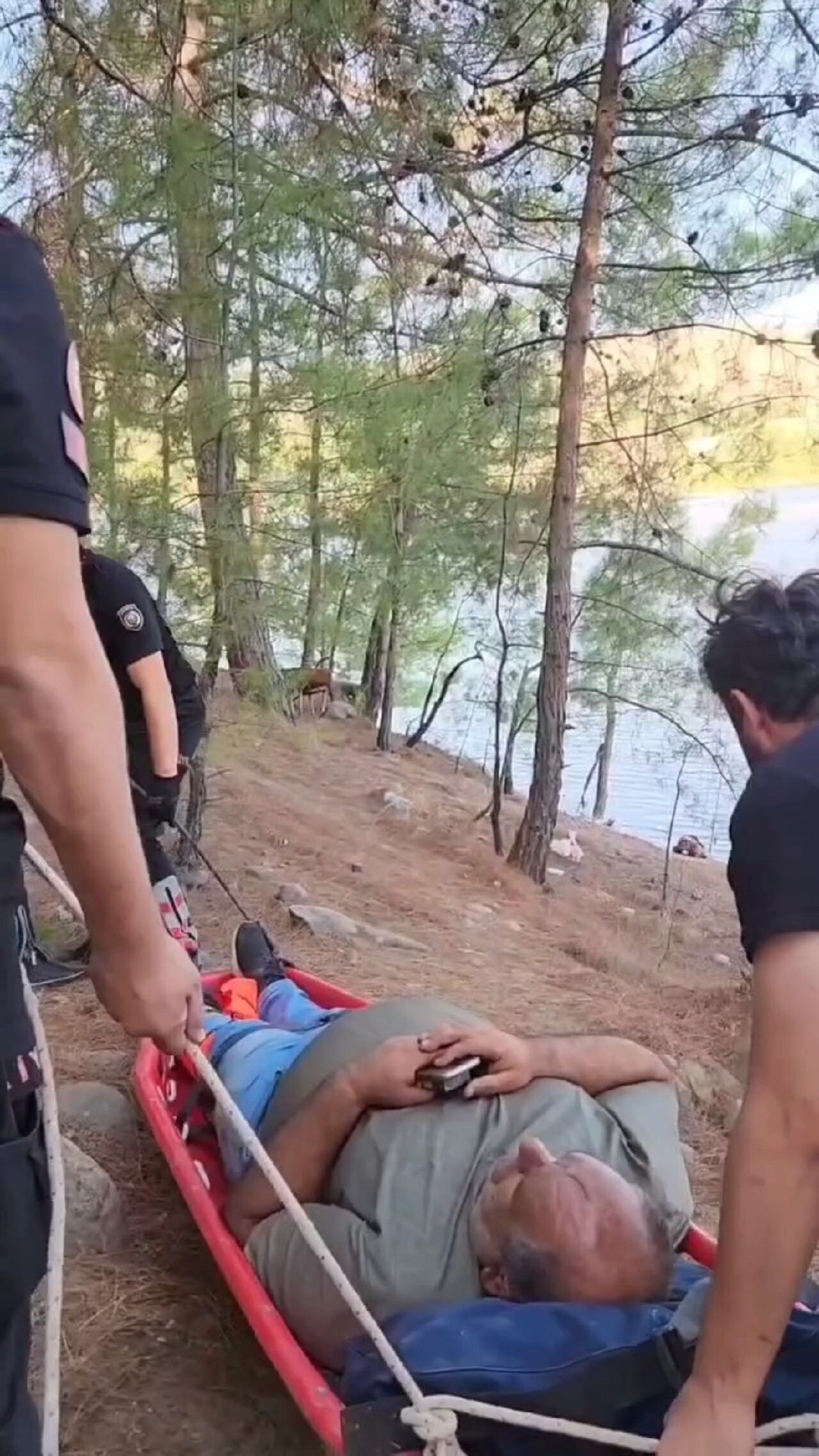 Kahramanmaraş’ta Ayağı Kırılan Vatandaş İtfaiye Kurtardı (1)