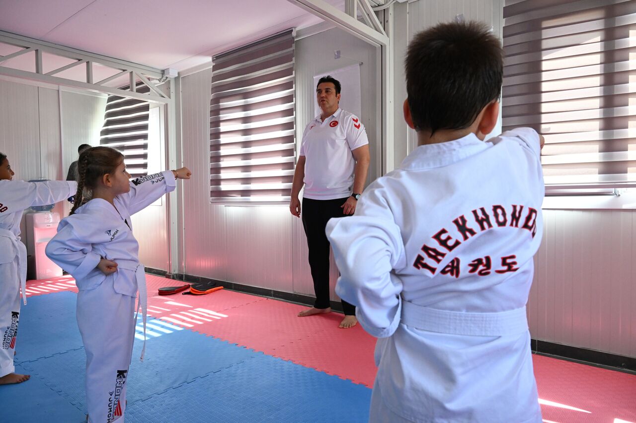 Kahramanmaraş'ta Depremzede Çocuklar Tekvandoyla Hayata Tutunuyor (2)