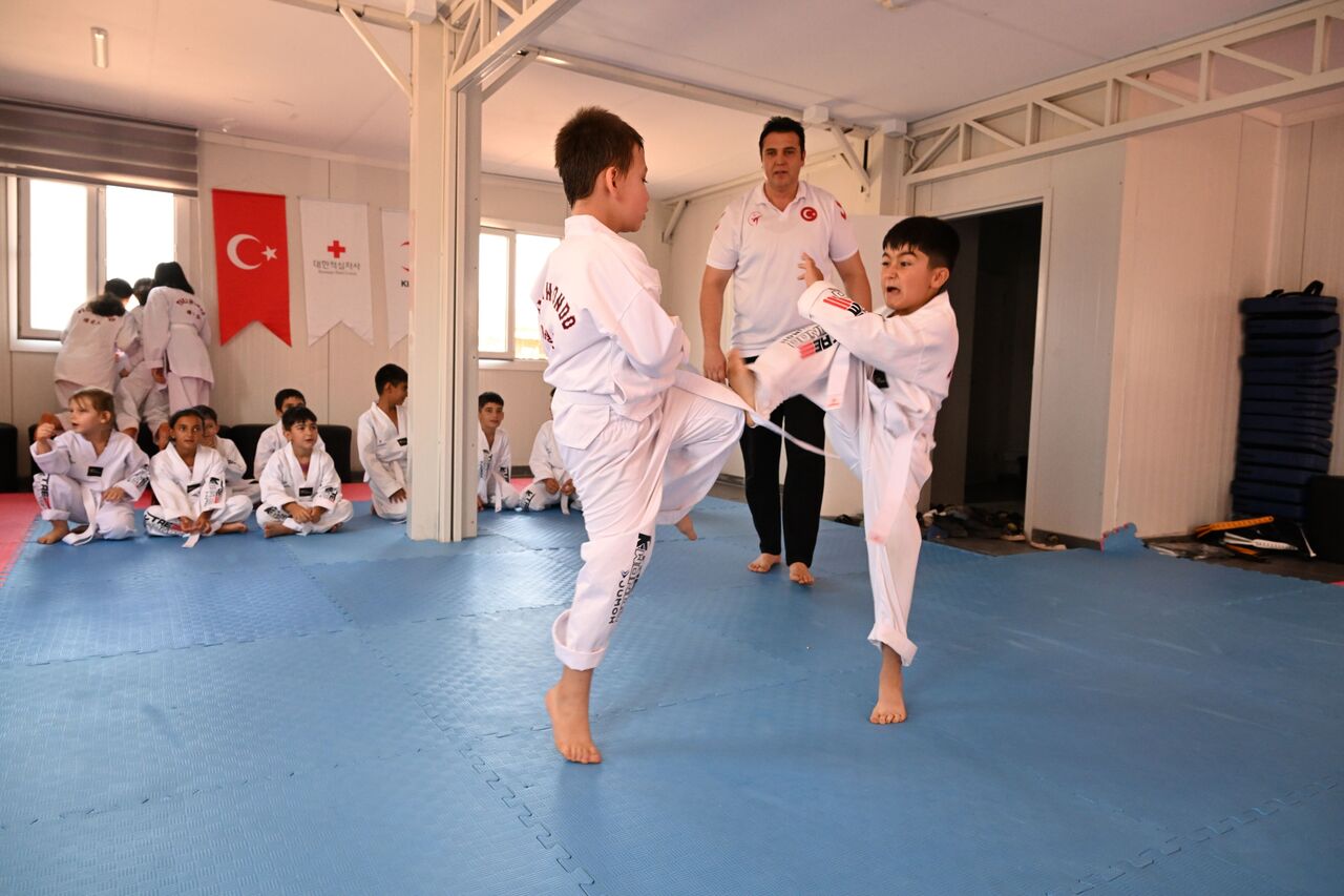 Kahramanmaraş'ta Depremzede Çocuklar Tekvandoyla Hayata Tutunuyor (3)