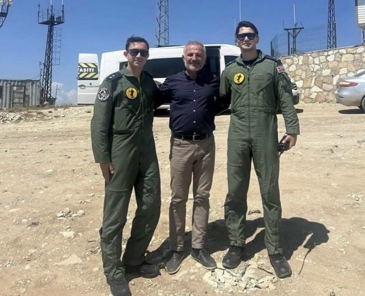 Kahramanmaraş'ta Gökyüzünden Geçen Pilotlardan Anı Fotoğrafı-1