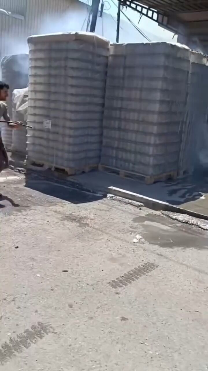 Kahramanmaraş’ta İş Yeri Yangını Vatandaşlar Söndürdü (2)