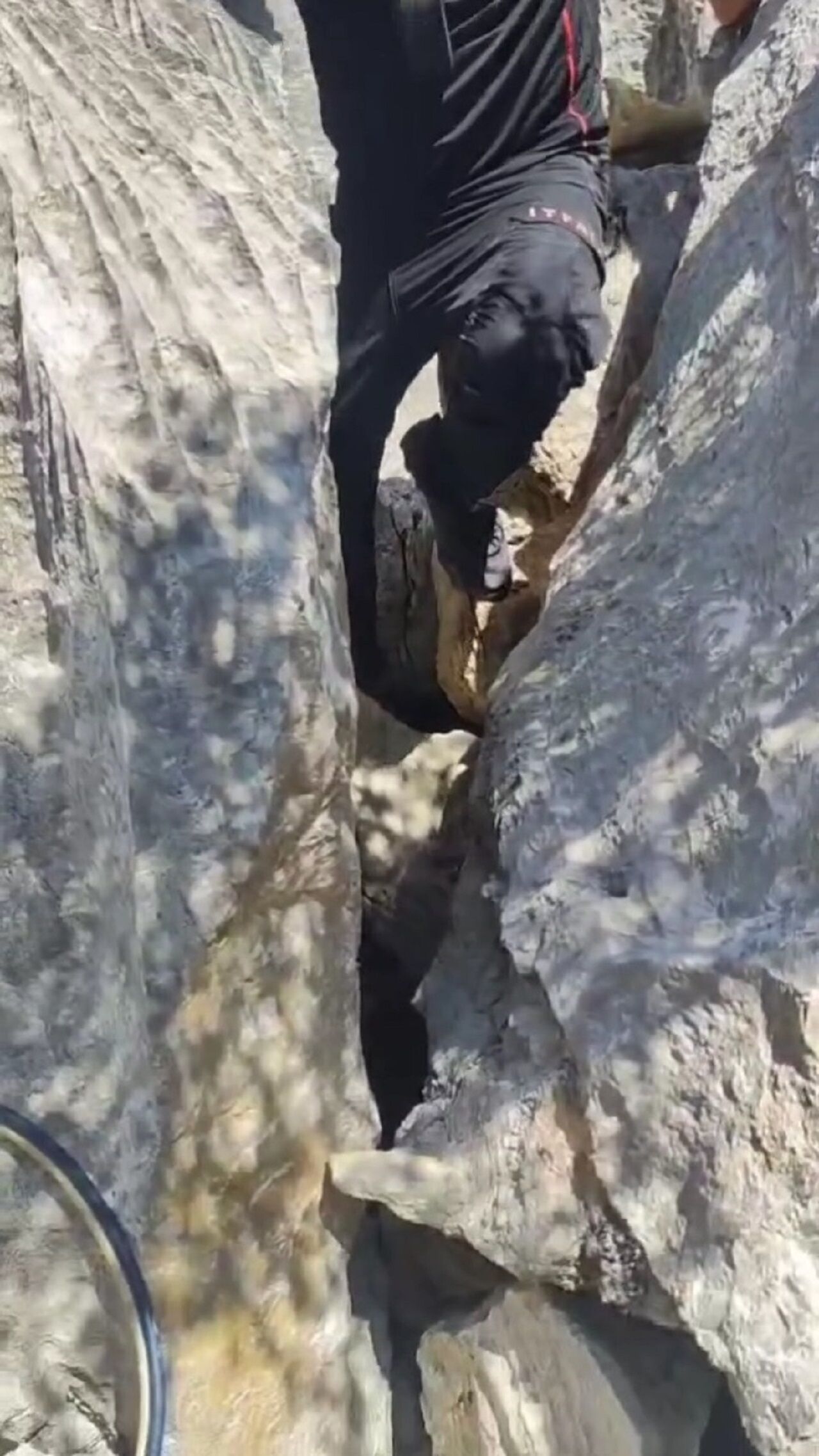 Kahramanmaraş’ta Kayalıkta Sıkışan Keçi Kurtarıldı (4)