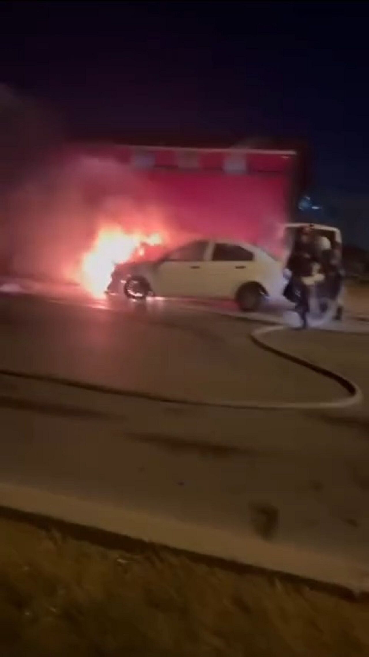 Kahramanmaraş’ta Seyir Halindeki Otomobil Alev Aldı (4)