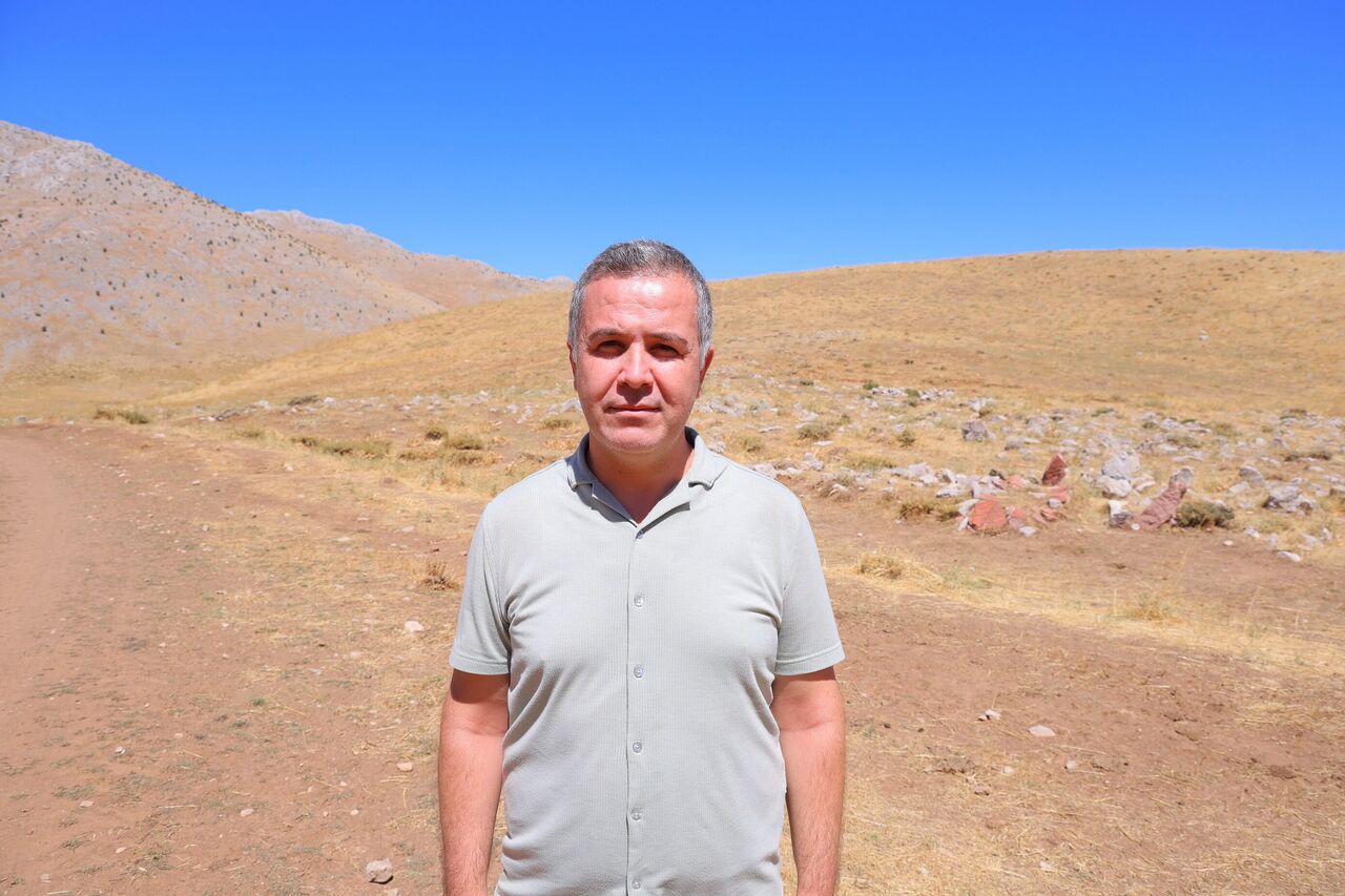 Kahramanmaraş’ta Tahtalı Yaylası’nda Tarihi Mezarlık Sessizliğiyle Dikkat Çekiyor (6)