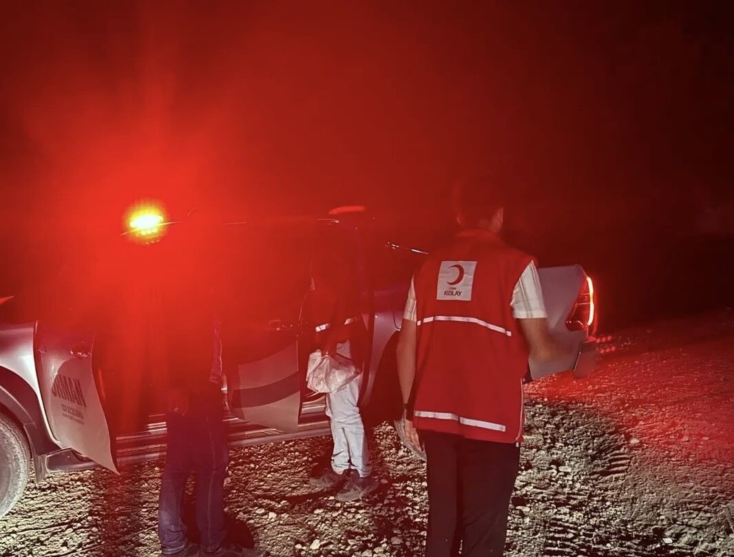 Kızılay'dan Alevlerle Mücadele Eden Ekiplere Destek (4)