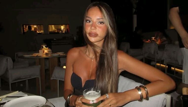 Lale Onuk Kimdir Survivor Berkan Karabulut Ile Aşklarını Resmileştirdi (1)