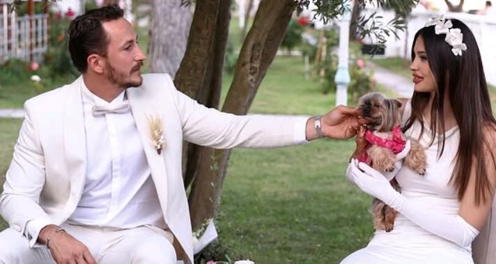 Lale Onuk Kimdir Survivor Berkan Karabulut Ile Aşklarını Resmileştirdi (8)