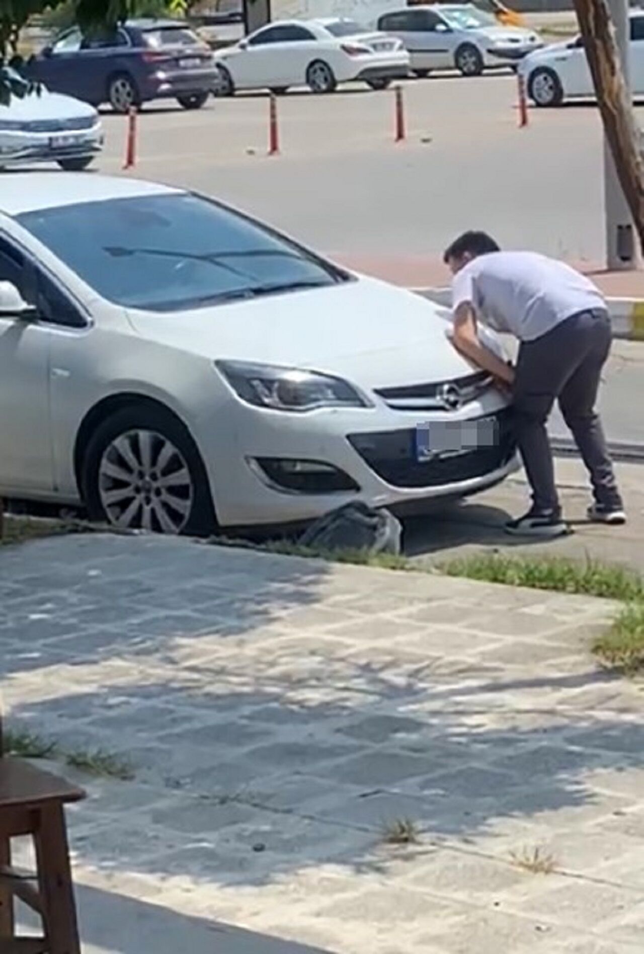 Madde Bağımlısı Kendinden Geçti, Içler Acısı Durum Bir Kez Daha Gözler Önüne Serildi (1)