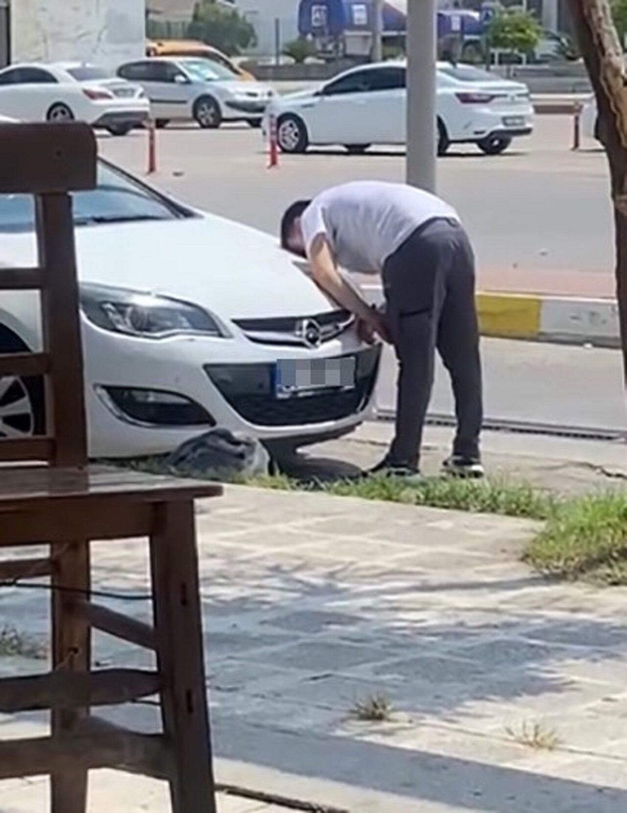 Madde Bağımlısı Kendinden Geçti, Içler Acısı Durum Bir Kez Daha Gözler Önüne Serildi (2)