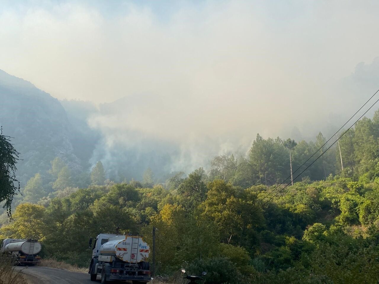 Mersin Anamur’da Orman Yangını Devam Ediyor (4)
