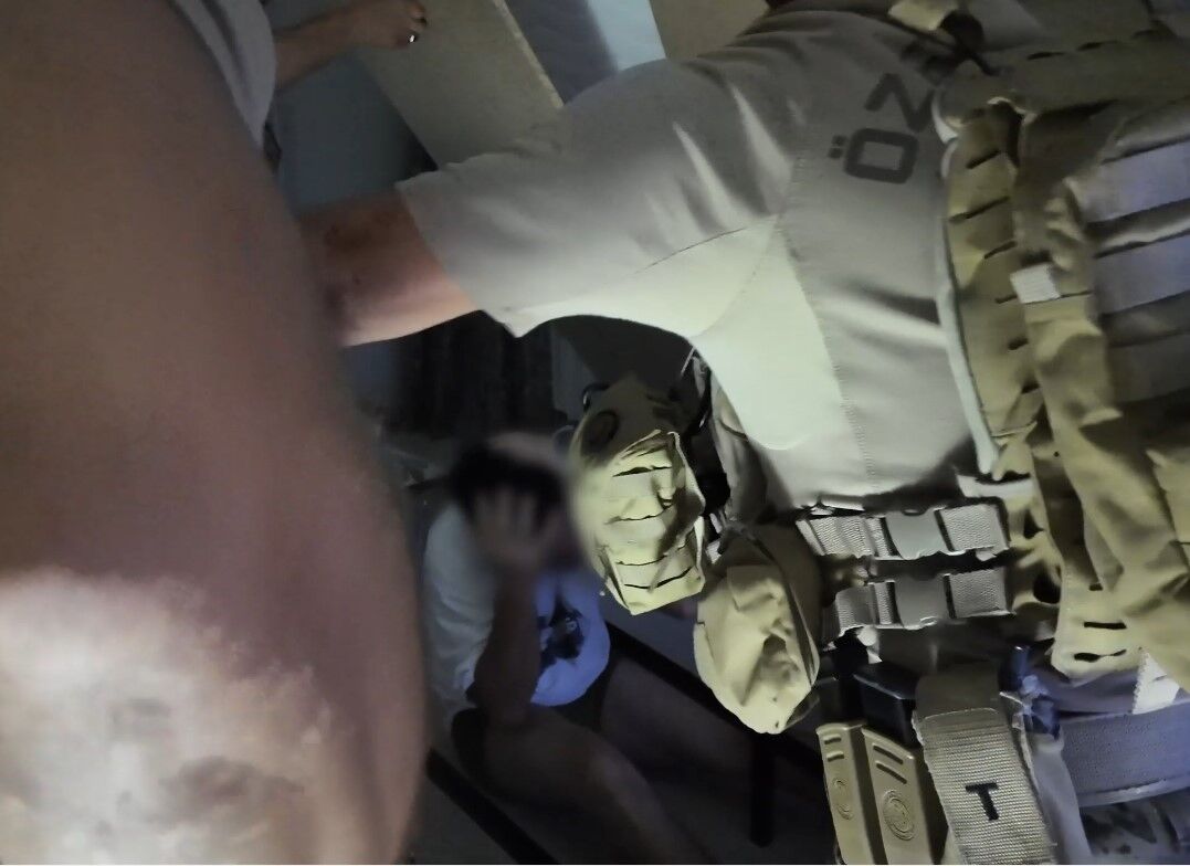 Mersin’de Özel Harekat Destekli Operasyon Aranan Şahıs Bazadan Çıktı (2)