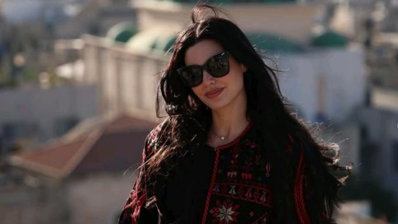 Miss Universe’de Filistin’i Temsil Eden İlk Kadın Nadeen Ayoub Kimdir, Kaç Yaşında (9)