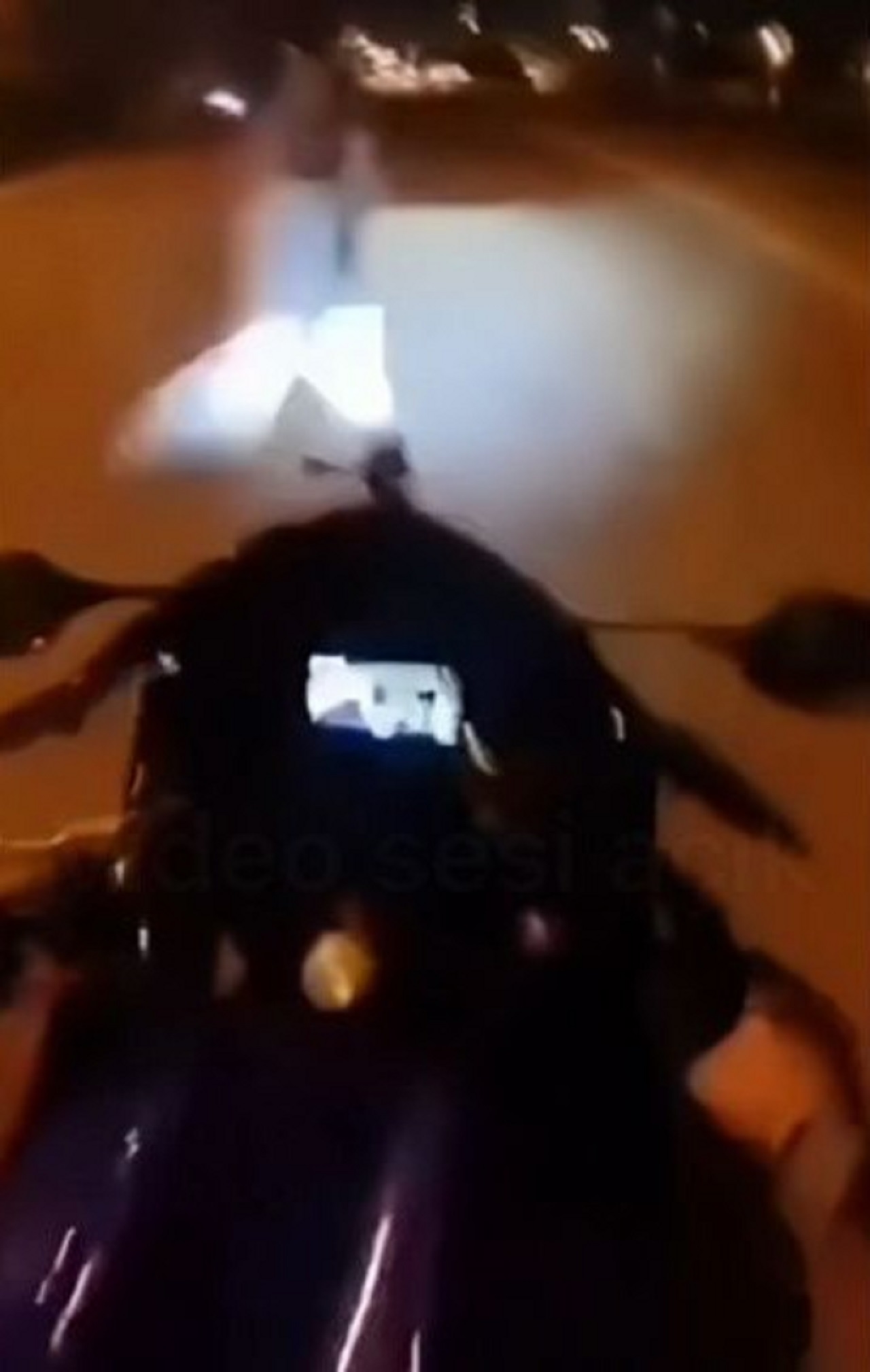 Motosiklet Tutkununun Hayatını Kaybettiği Kaza Kask Kamerasına Yansıdı (3)