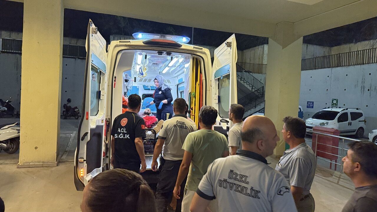 Orman Yolu Çalışmasında Patlatılan Dinamit Işçiyi Ağır Yaraladı (2)