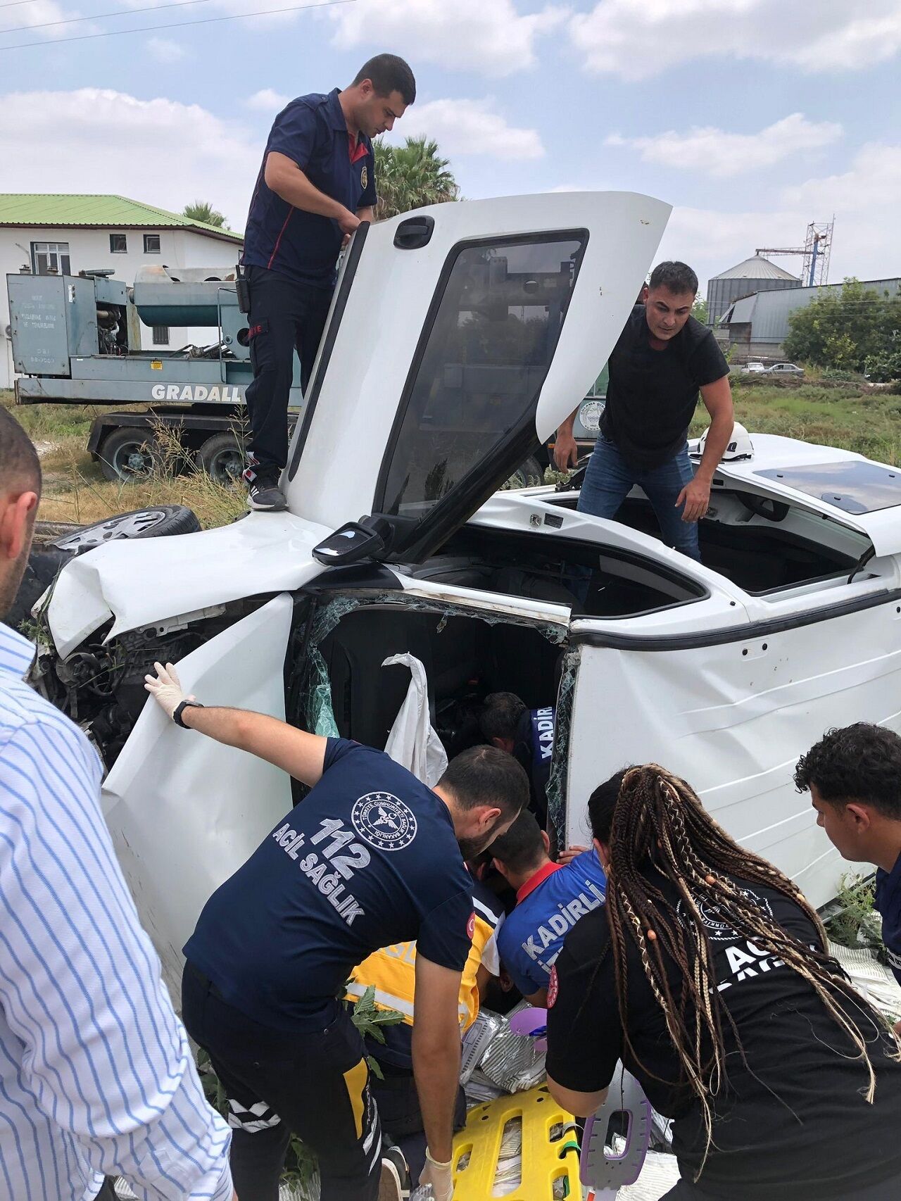 Osmaniye’de Otomobiller Kafa Kafaya Çarpıştı 1 Ölü, 1 Yaralı (3)