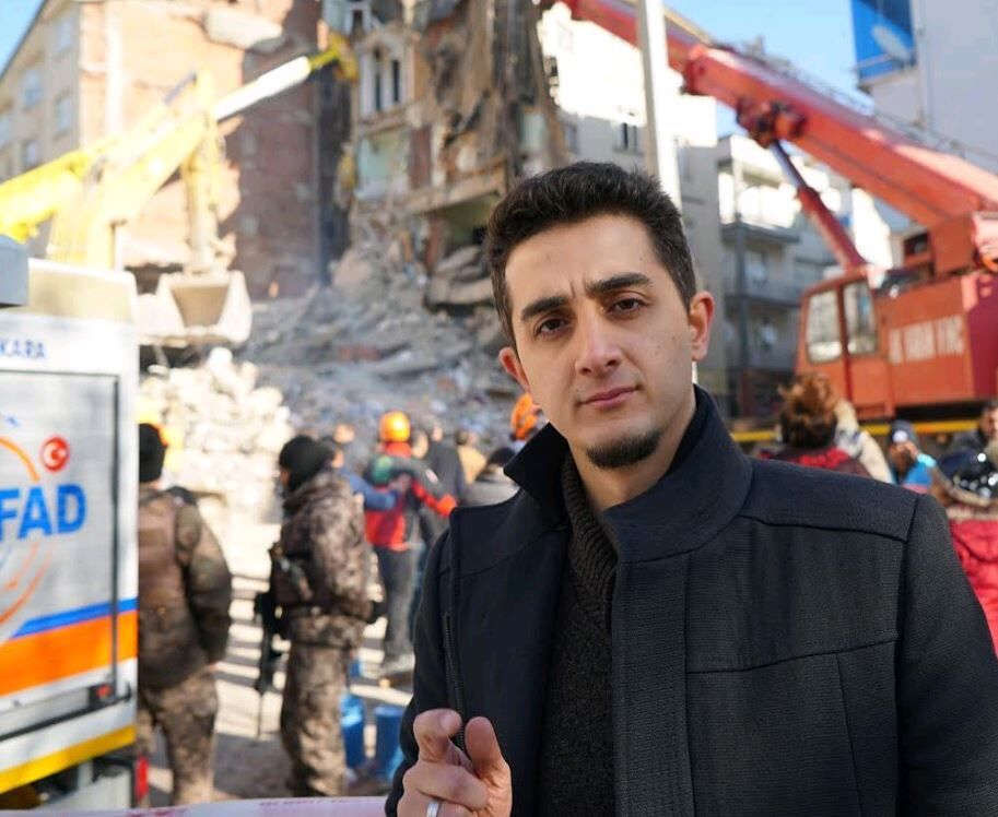 Ruhi Çenet Kimdir Türkiye’nin Önde Gelen Youtuber’ının Hayatı Ve Kariyeri (8)